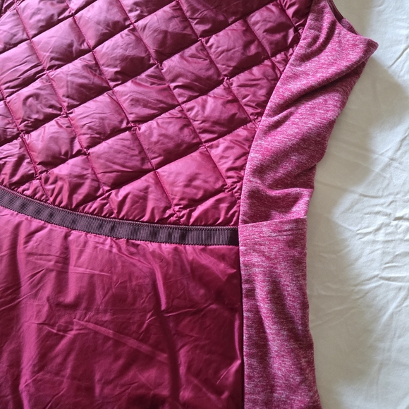 Lululemon Puffer Vest Size 8 Raspberry Side Knit Panels - Picture 8 of 9